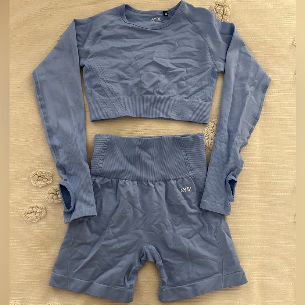 AYBL blue longsleeve workout set